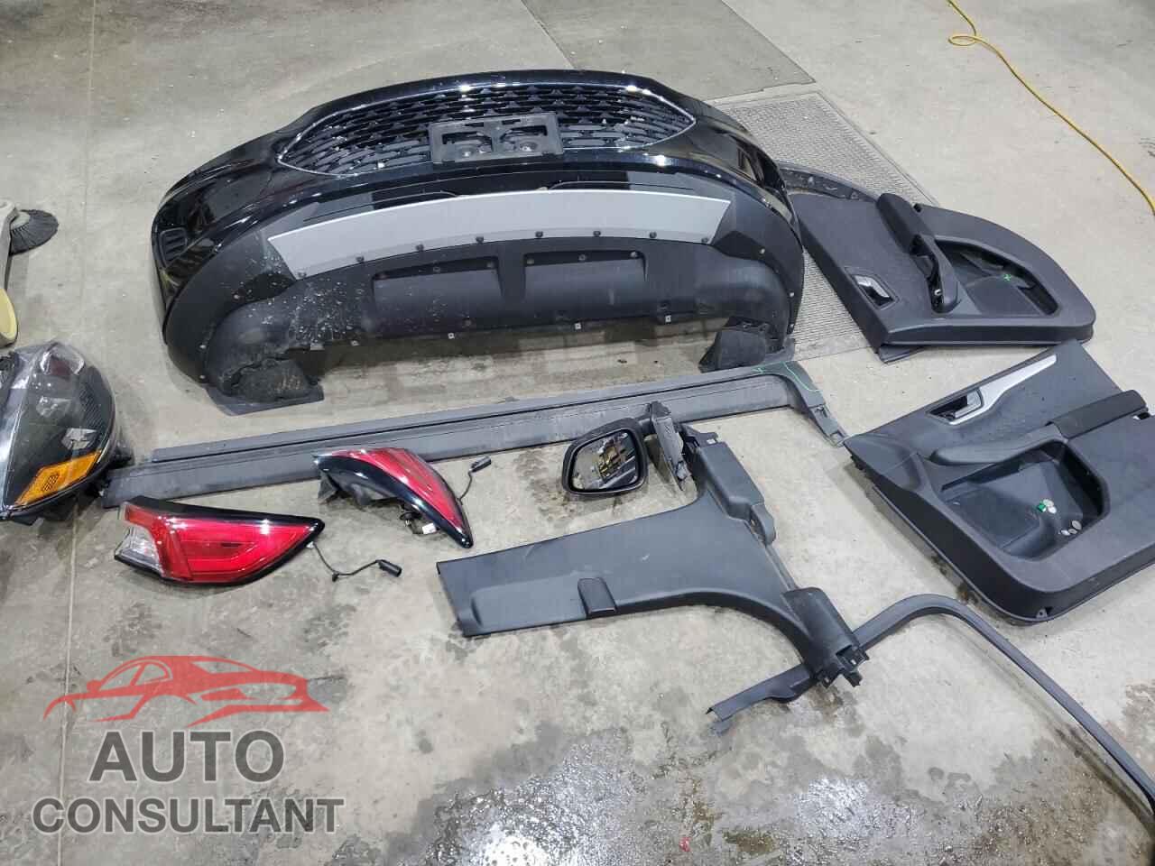FORD ESCAPE 2020 - 1FMCU9G68LUA64778