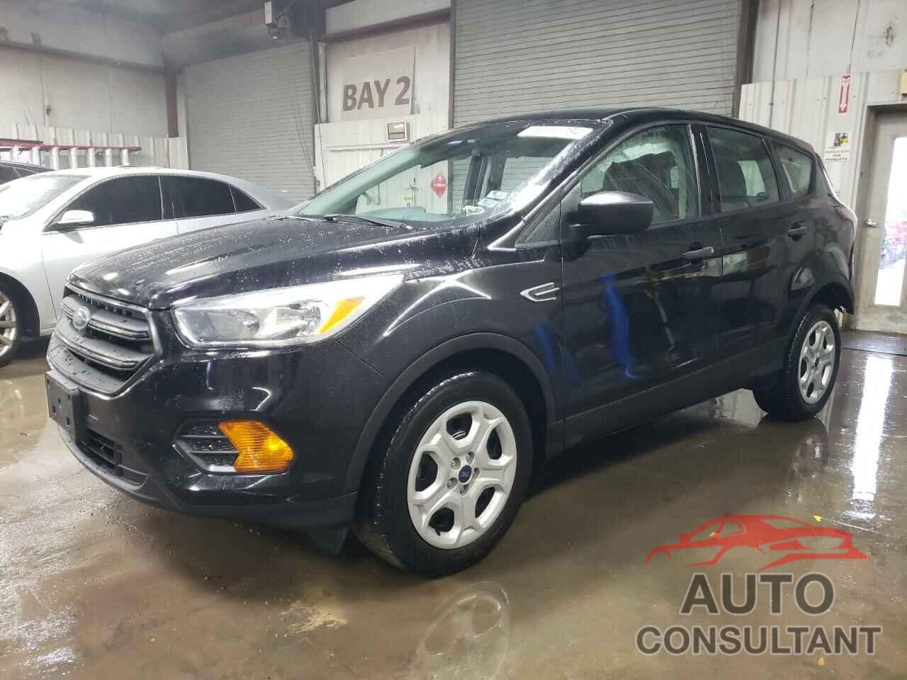 FORD ESCAPE 2017 - 1FMCU0F71HUB50303