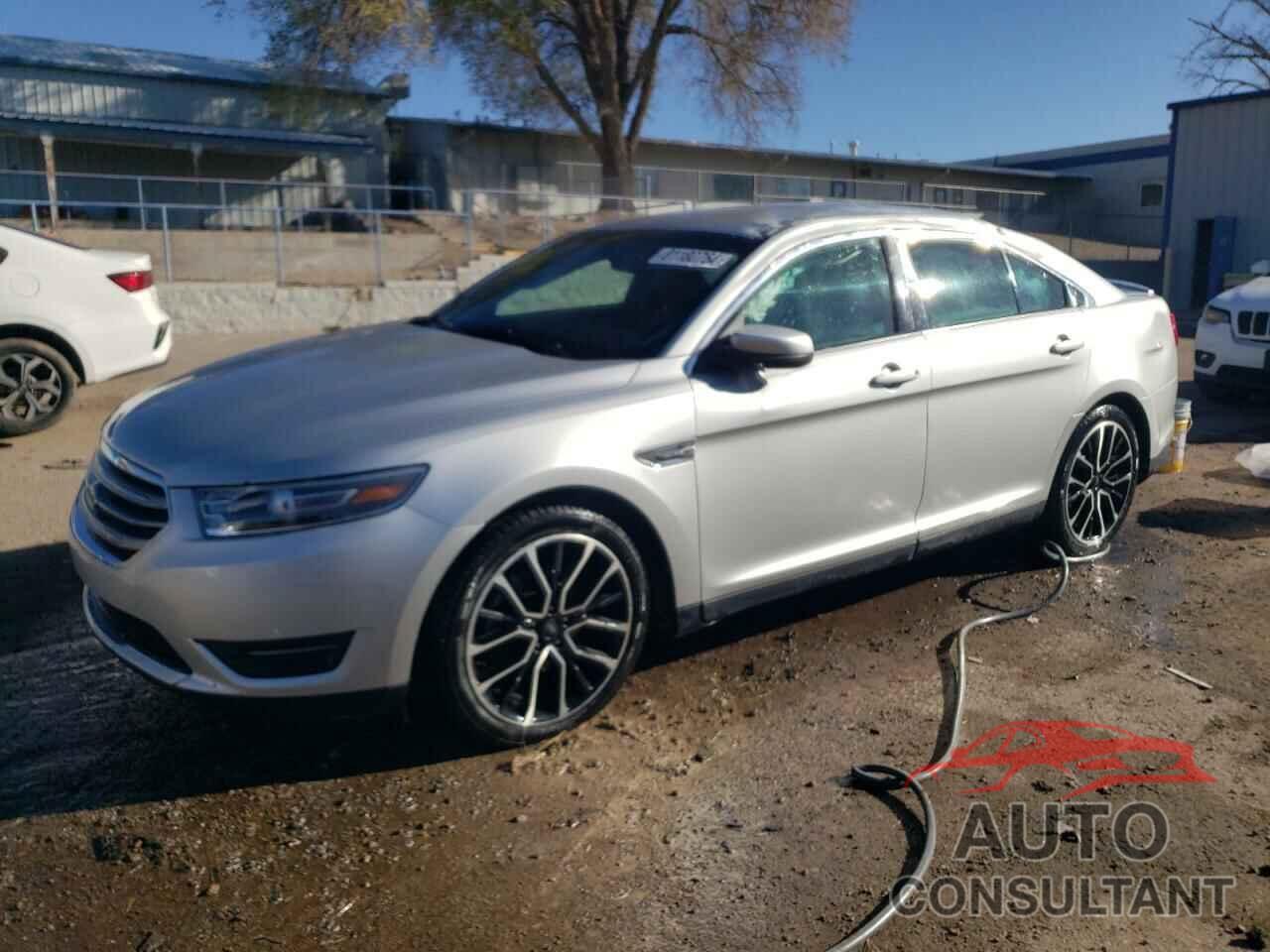 FORD TAURUS 2017 - 1FAHP2E82HG125731