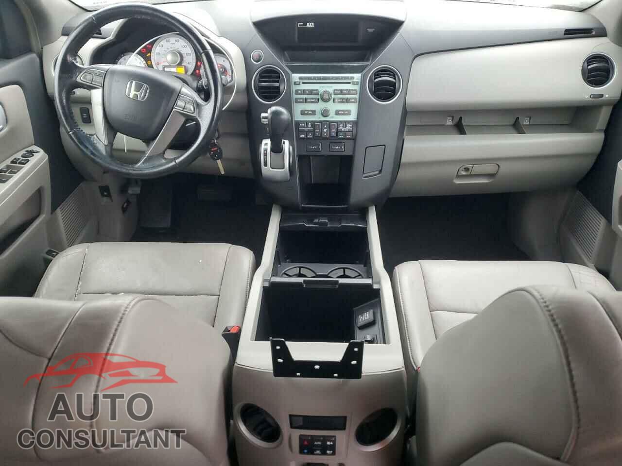 HONDA PILOT 2009 - 5FNYF38559B016020