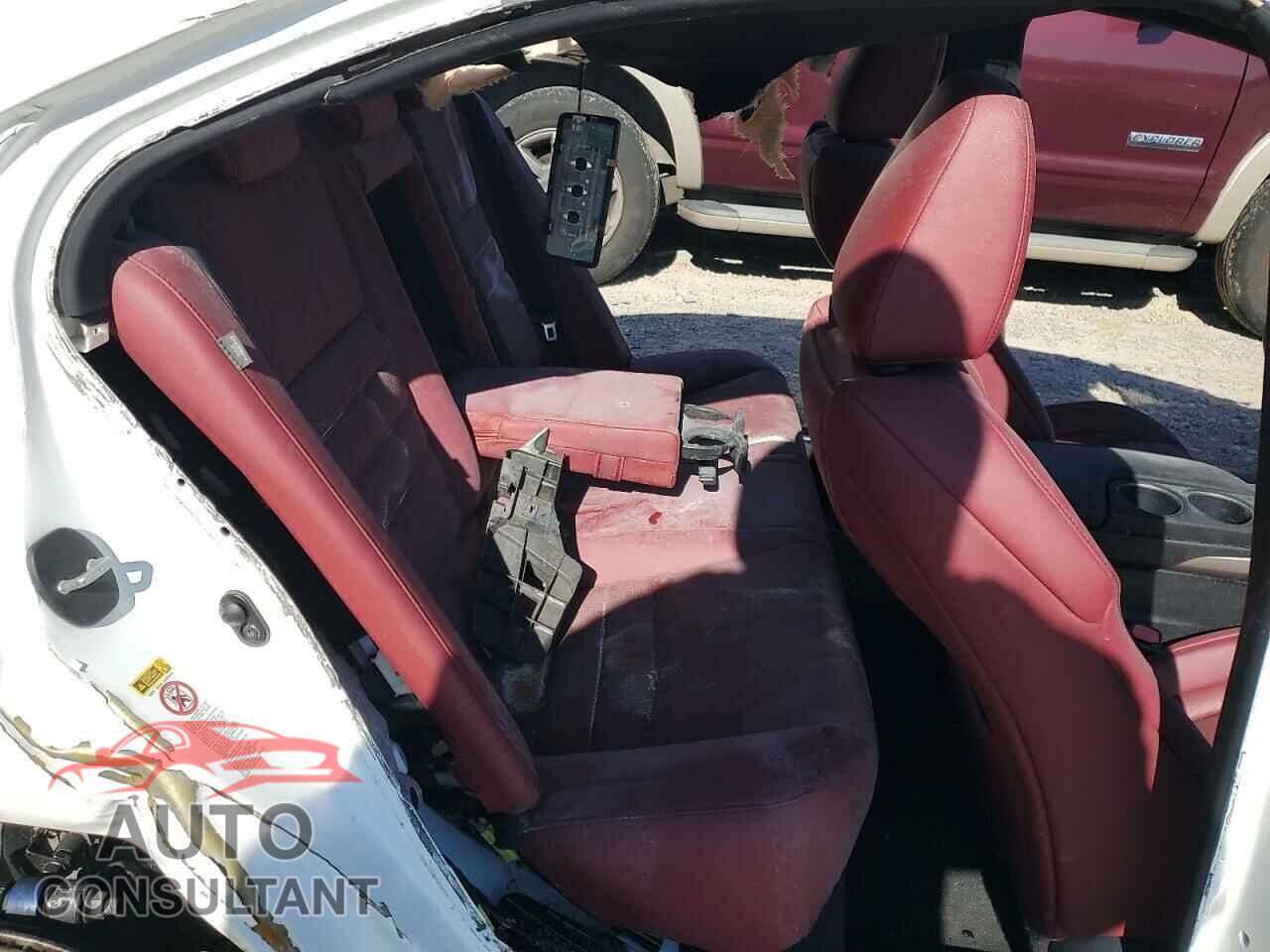 LEXUS IS 2014 - JTHBE1D23E5009618