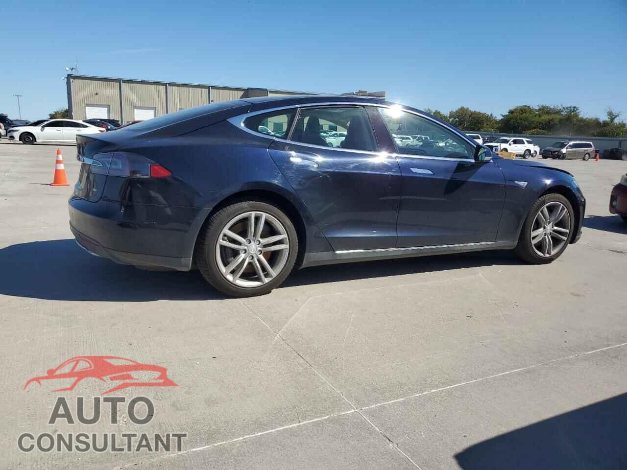 TESLA MODEL S 2013 - 5YJSA1CN2DFP21883