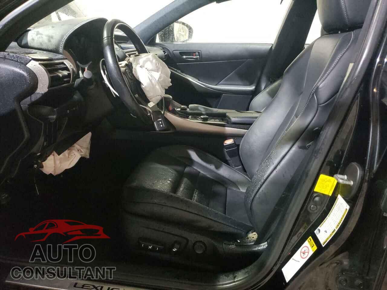 LEXUS IS 2014 - JTHCE1D23E5000194