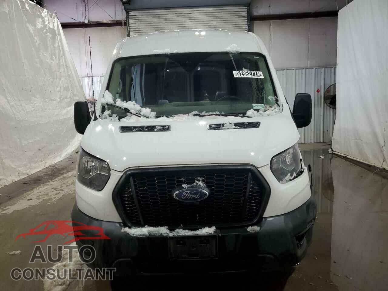 FORD TRANSIT 2023 - 1FTBR2C80PKC00192