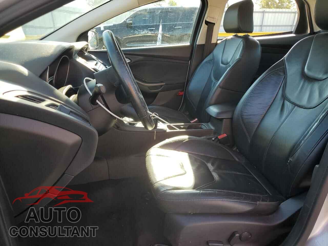FORD FOCUS 2016 - 1FADP3F21GL332292