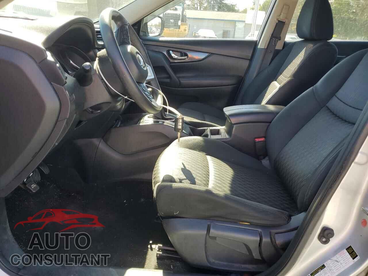NISSAN ROGUE 2017 - KNMAT2MV4HP574228
