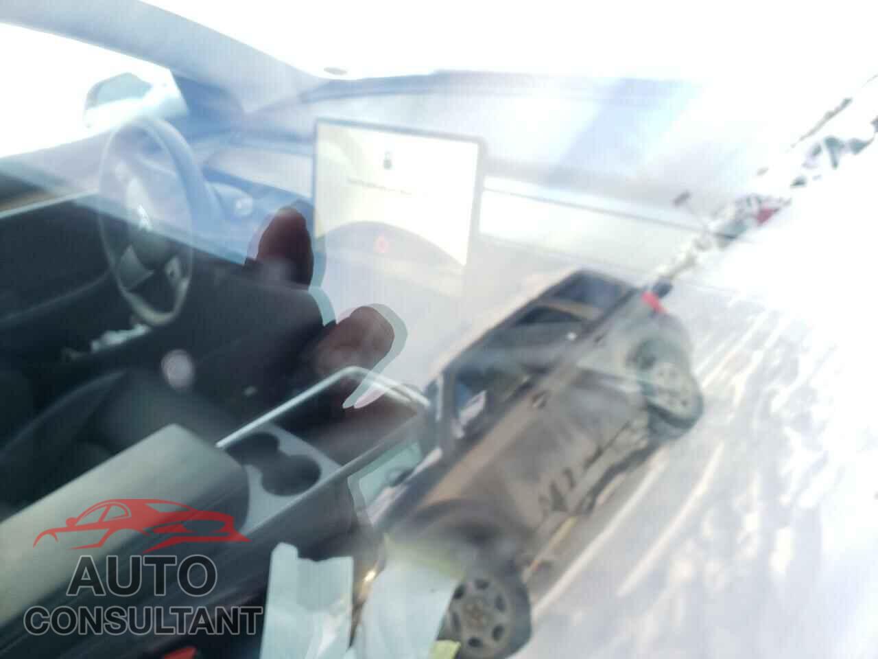 TESLA MODEL 3 2023 - LRW3E1FA9PC899953