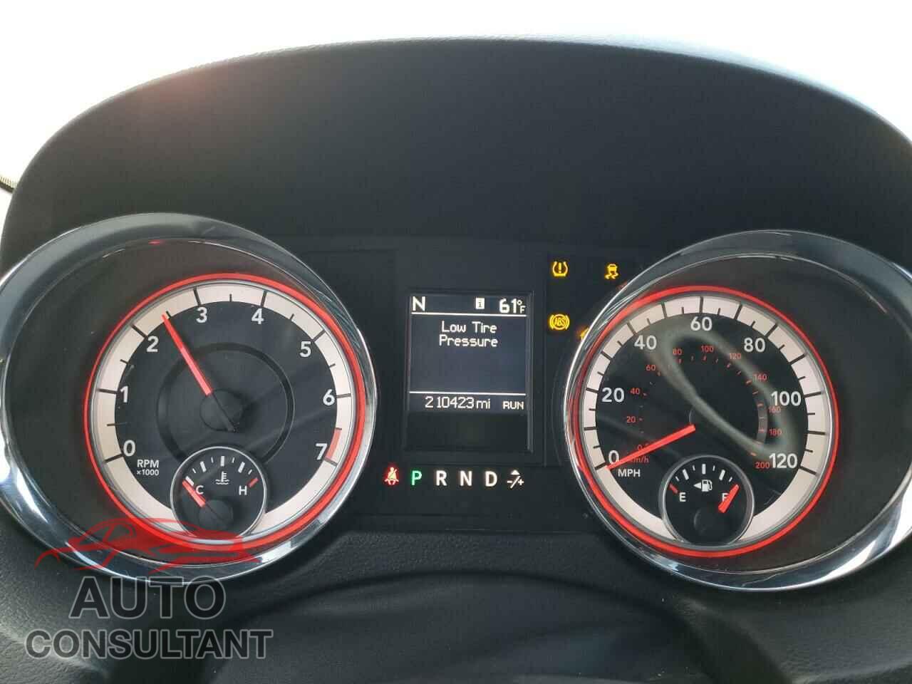 DODGE CARAVAN 2011 - 2D4RN7DG3BR696079