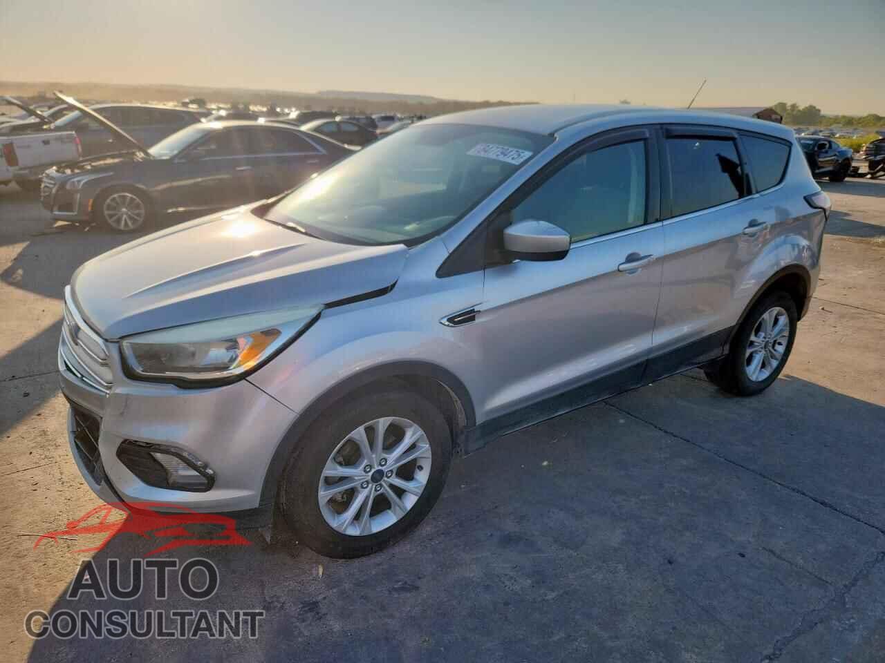 FORD ESCAPE 2017 - 1FMCU0GD2HUB95173