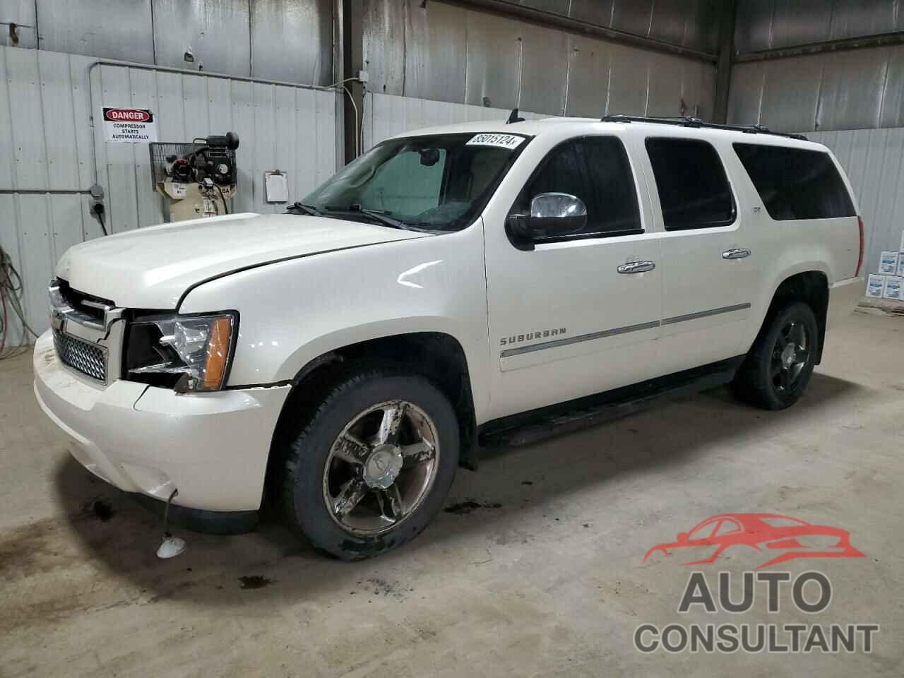 CHEVROLET SUBURBAN 2011 - 1GNSKKE32BR199673