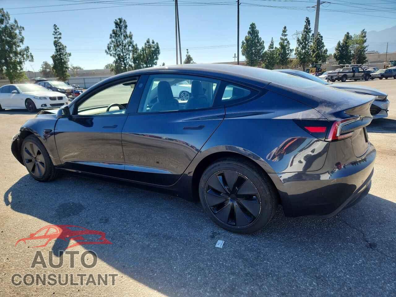 TESLA MODEL 3 2025 - 5YJ3E1EA5SF004152