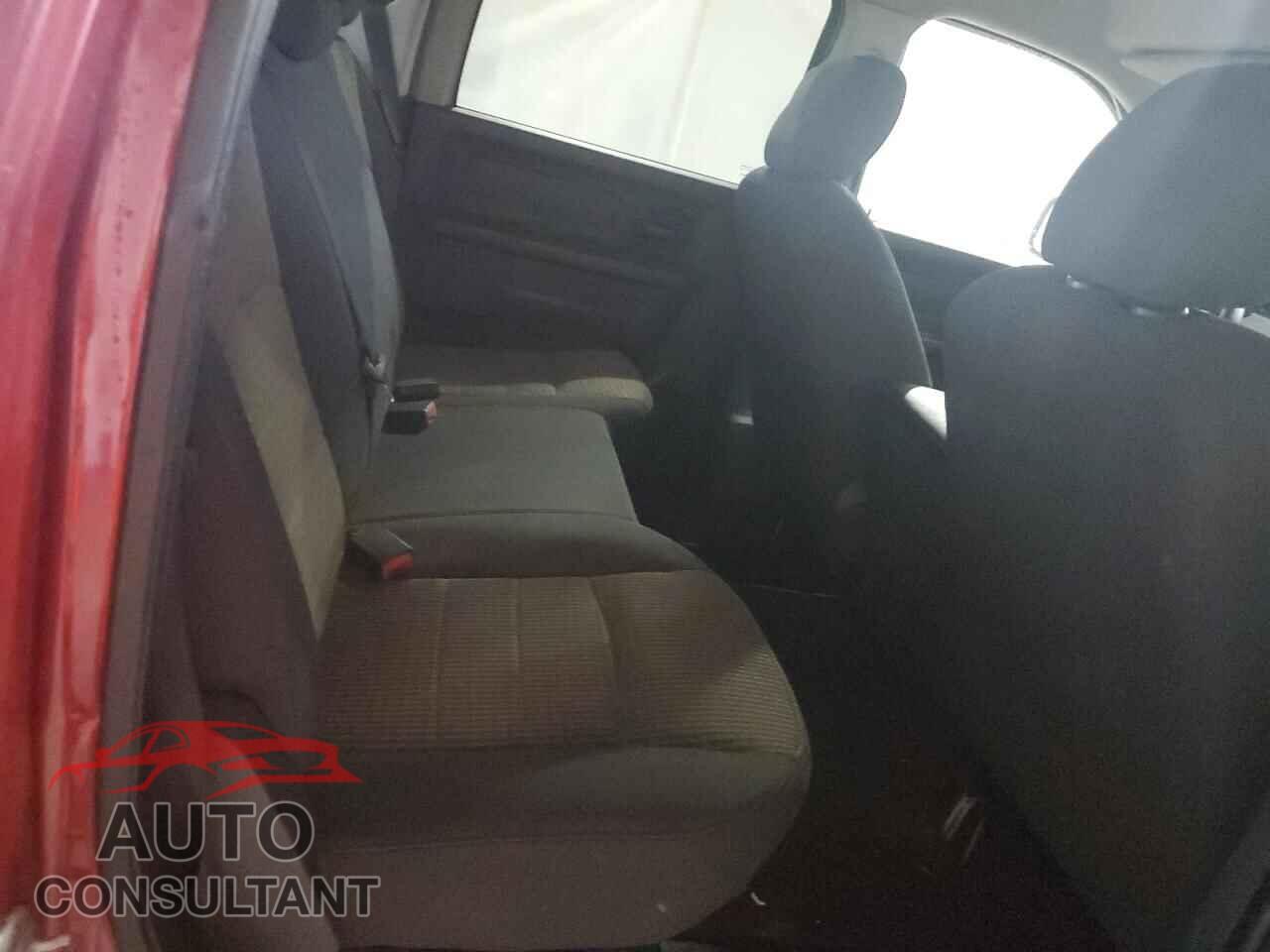 DODGE RAM 1500 2012 - 1C6RD7KT1CS184196