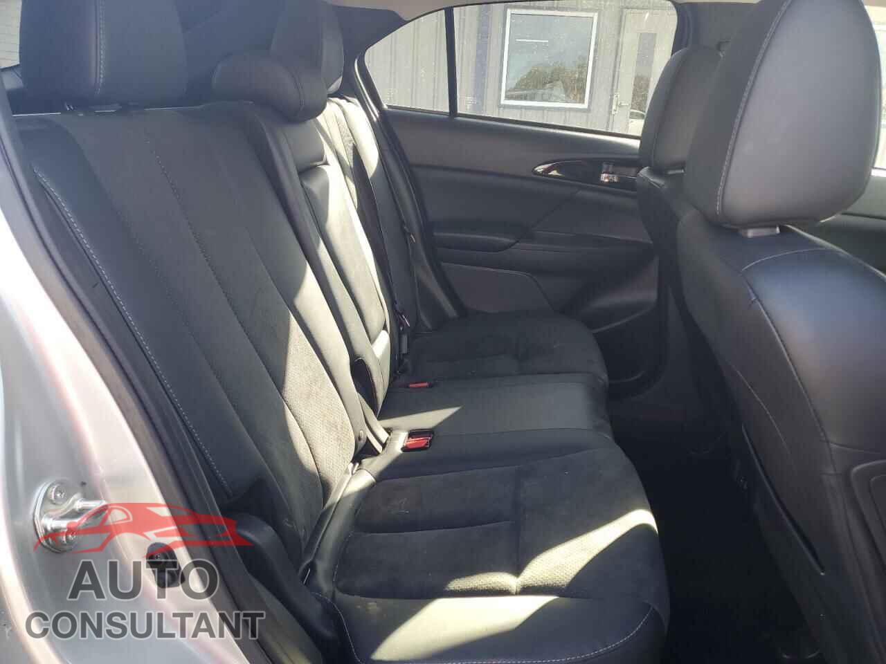 MITSUBISHI ECLIPSE 2024 - JA4ATWAA5RZ031835