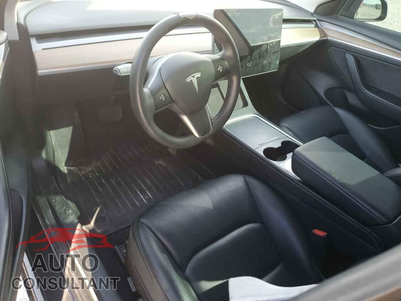 TESLA MODEL 3 2022 - 5YJ3E1EA8NF190855