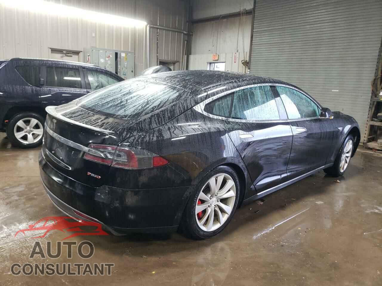 TESLA MODEL S 2015 - 5YJSA4H49FF083636