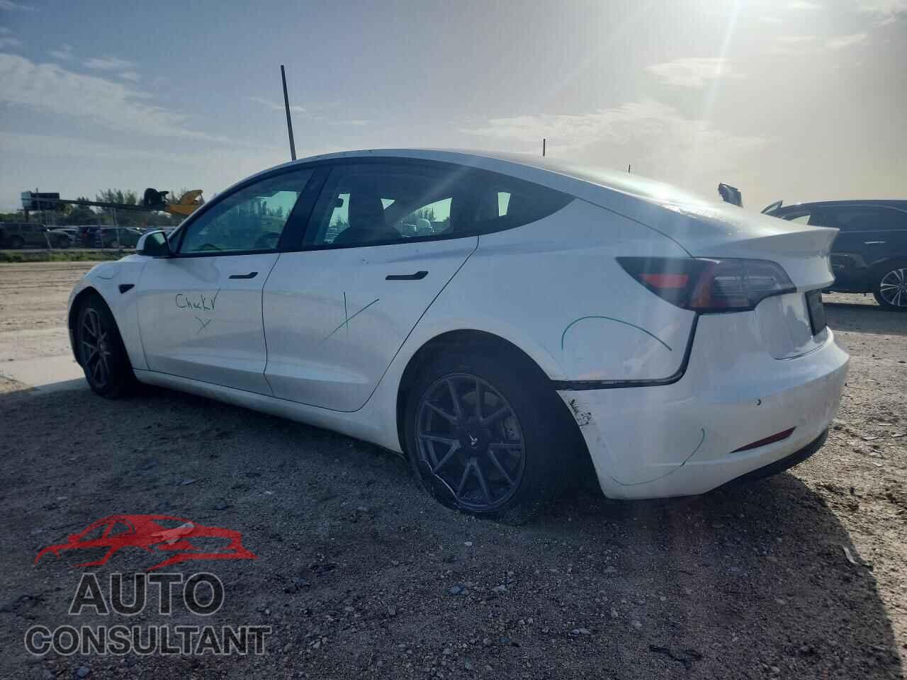 TESLA MODEL 3 2021 - 5YJ3E1EBXMF915038