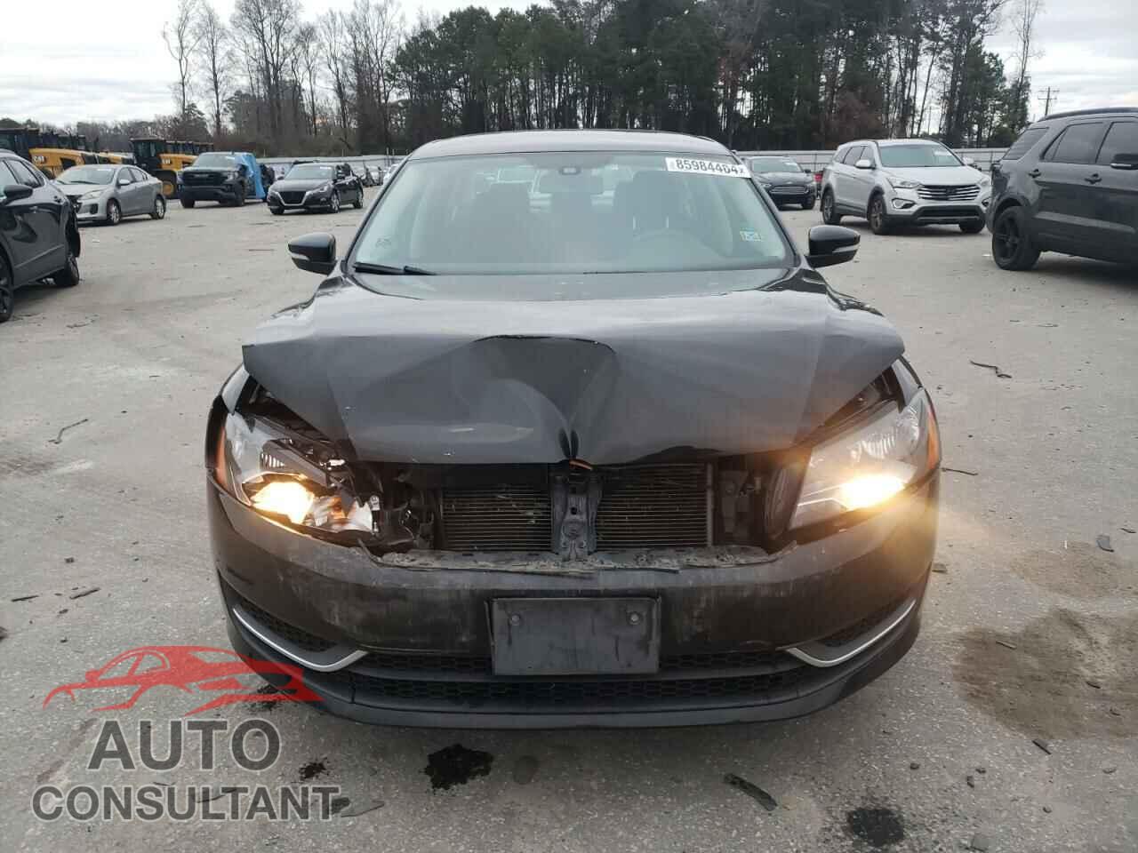 VOLKSWAGEN PASSAT 2013 - 1VWAP7A30DC024169