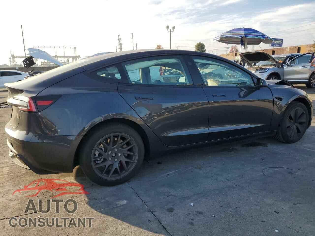 TESLA MODEL 3 2024 - 5YJ3E1EA9RF728680