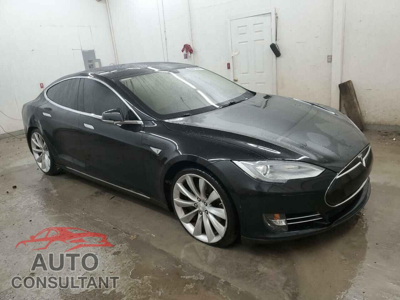 TESLA MODEL S 2013 - 5YJSA1AG7DFP09636