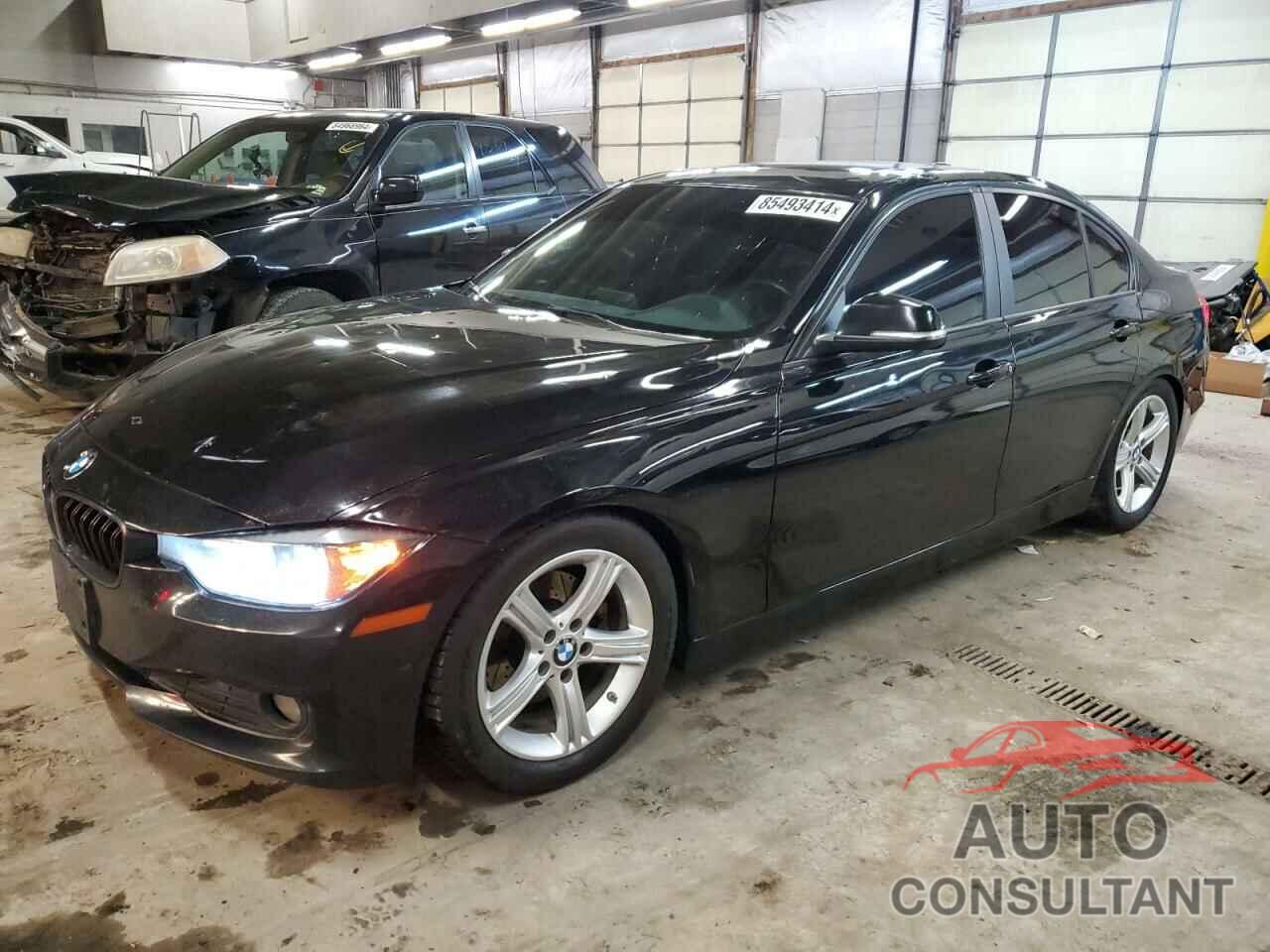 BMW 3 SERIES 2013 - WBA3C3C55DF980452