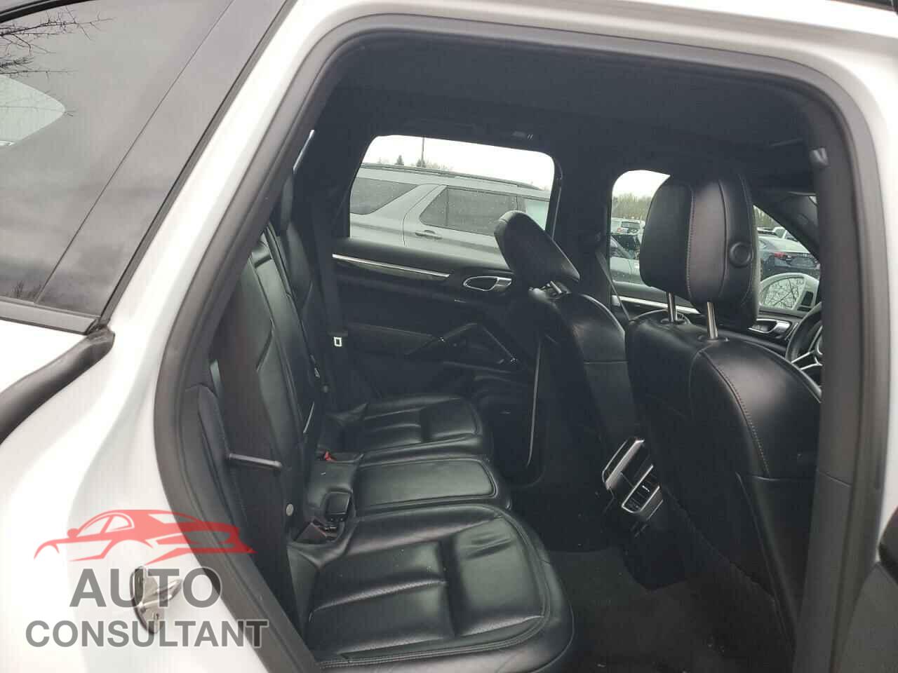 PORSCHE CAYENNE 2016 - WP1AA2A26GLA02047