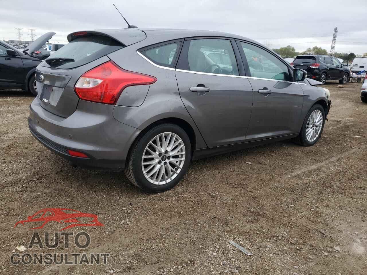 FORD FOCUS 2012 - 1FAHP3M28CL472046