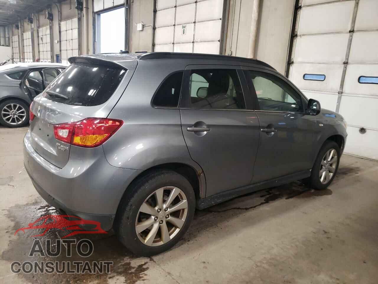 MITSUBISHI OUTLANDER 2013 - 4A4AR4AU1DE000092