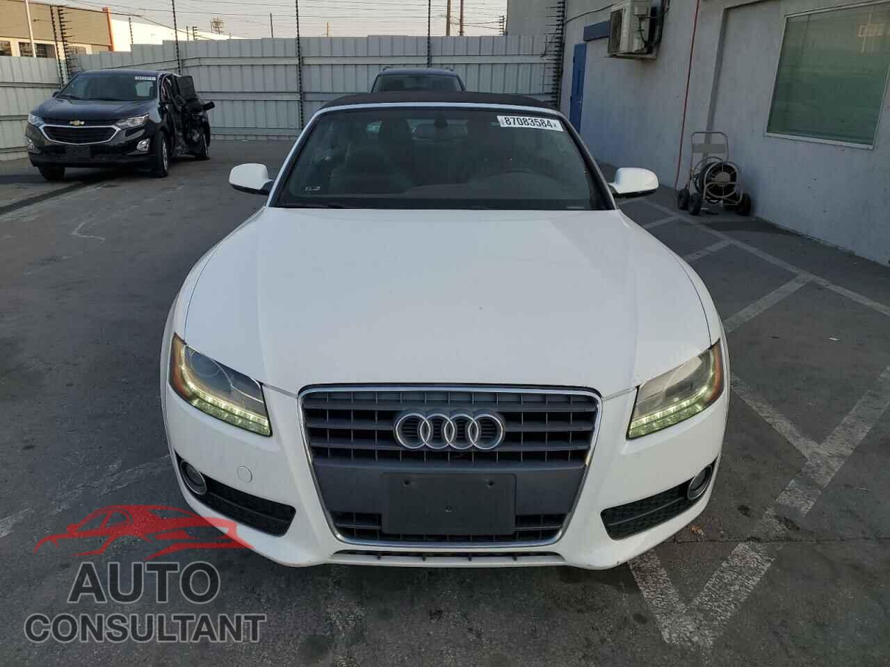 AUDI A5 2011 - WAUJFAFH7BN017953