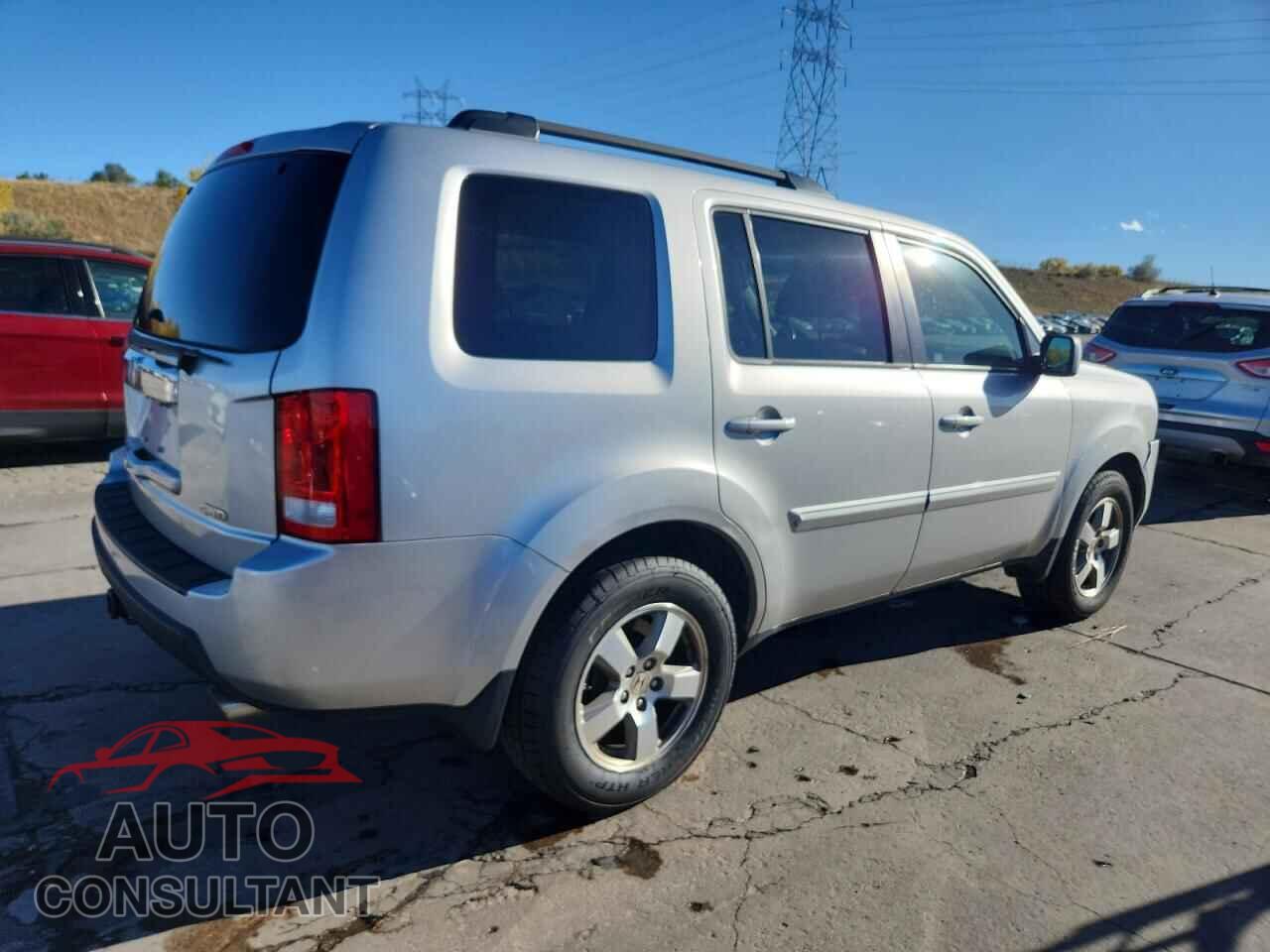 HONDA PILOT 2011 - 5FNYF4H56BB017897