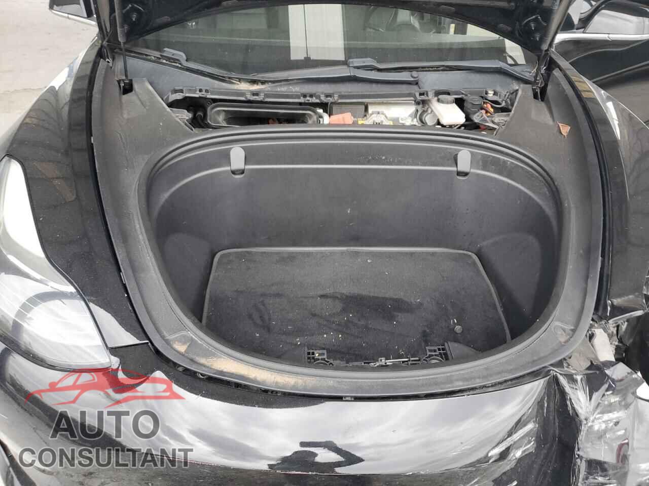 TESLA MODEL 3 2018 - 5YJ3E1EA9JF010132