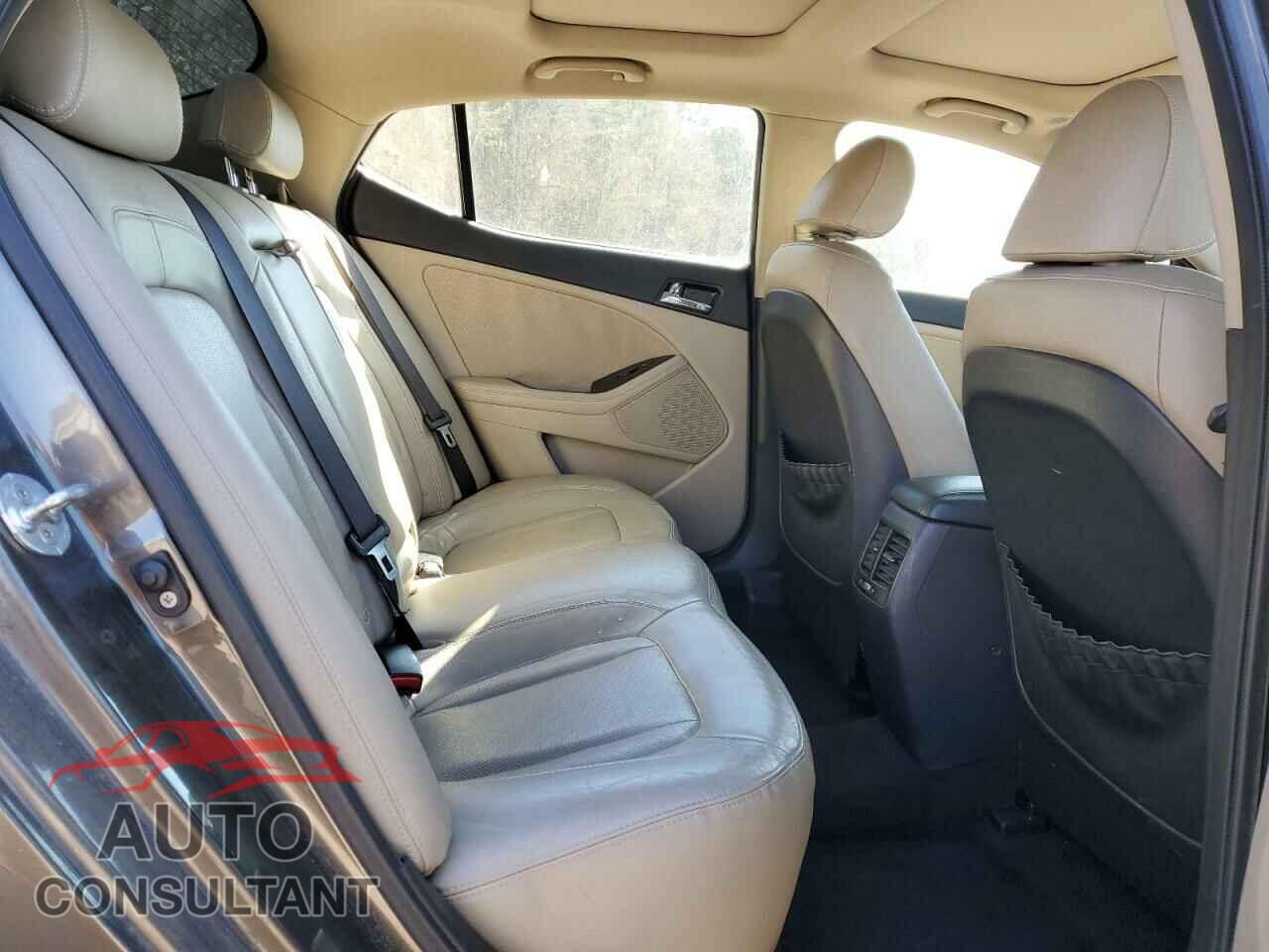 KIA OPTIMA 2011 - KNAGN4A74B5082921