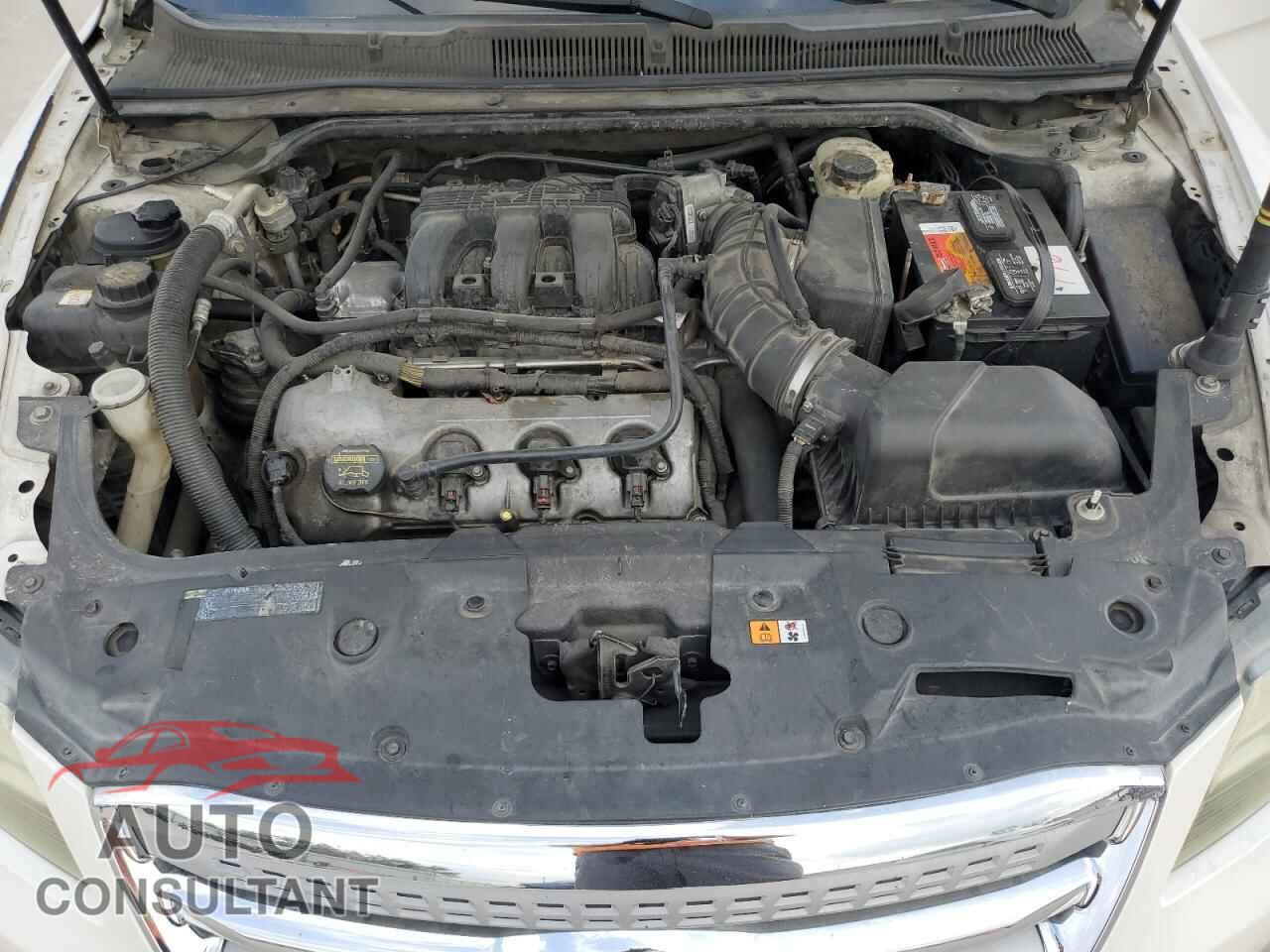 FORD TAURUS 2011 - 1FAHP2FW5BG110791