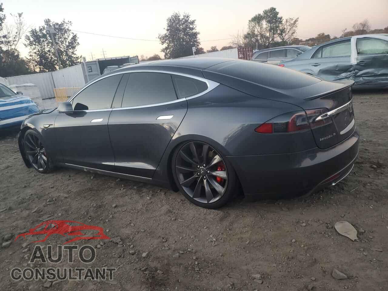 TESLA MODEL S 2016 - 5YJSA1E48GF123192