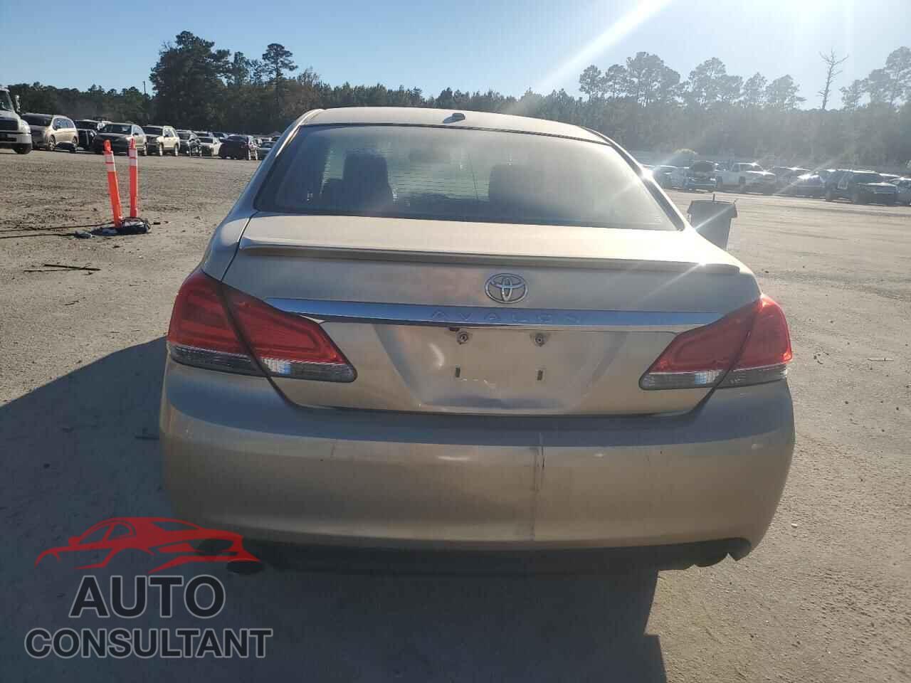 TOYOTA AVALON 2011 - 4T1BK3DB4BU390785