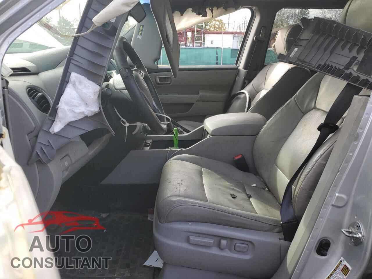 HONDA PILOT 2009 - 5FNYF48829B016640