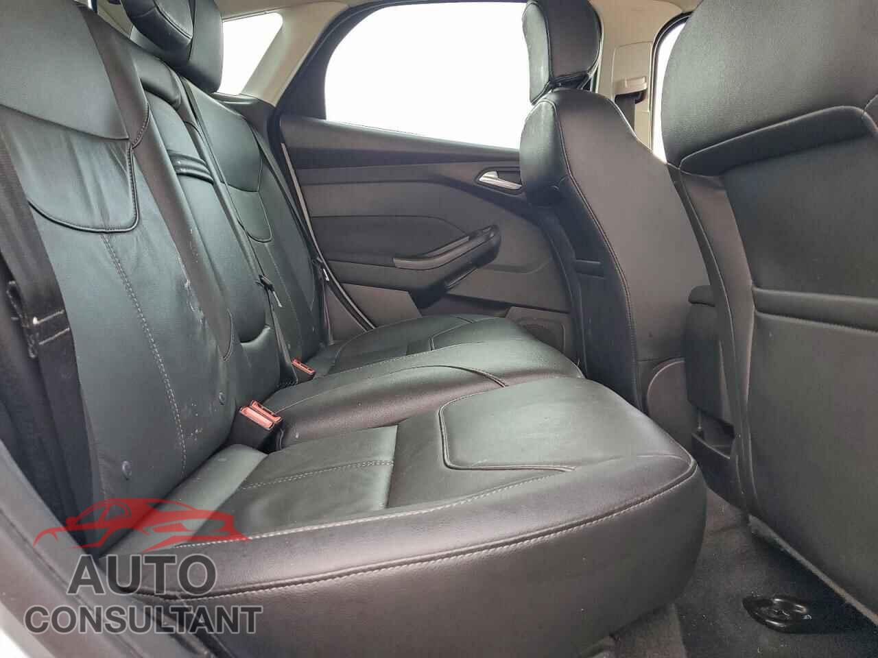 FORD FOCUS 2016 - 1FADP3K20GL218077
