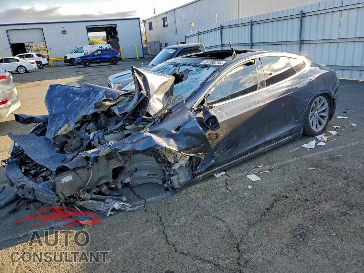 TESLA MODEL S 2018 - 5YJSA1E48JF249897