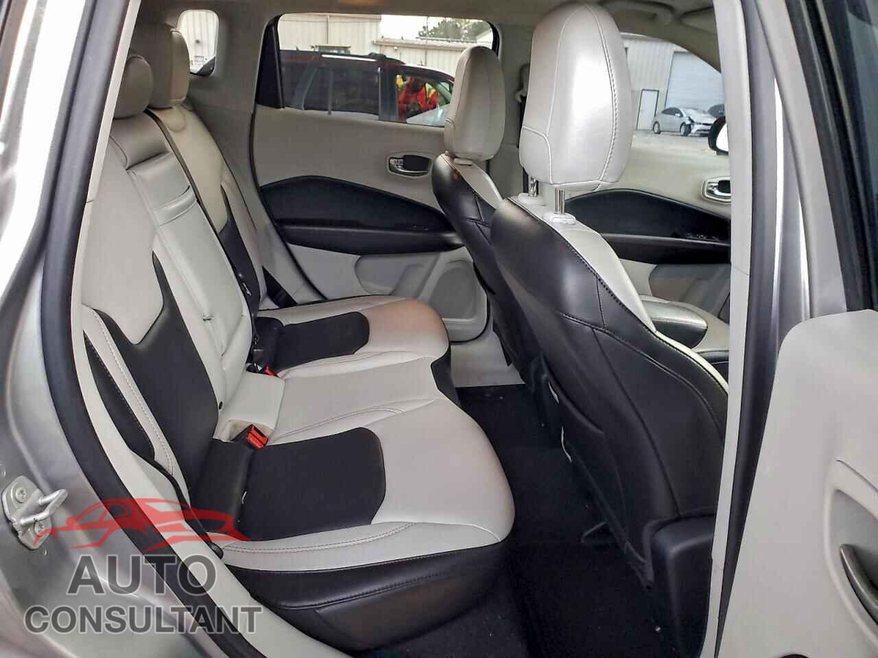 JEEP COMPASS 2018 - 3C4NJCCBXJT367946