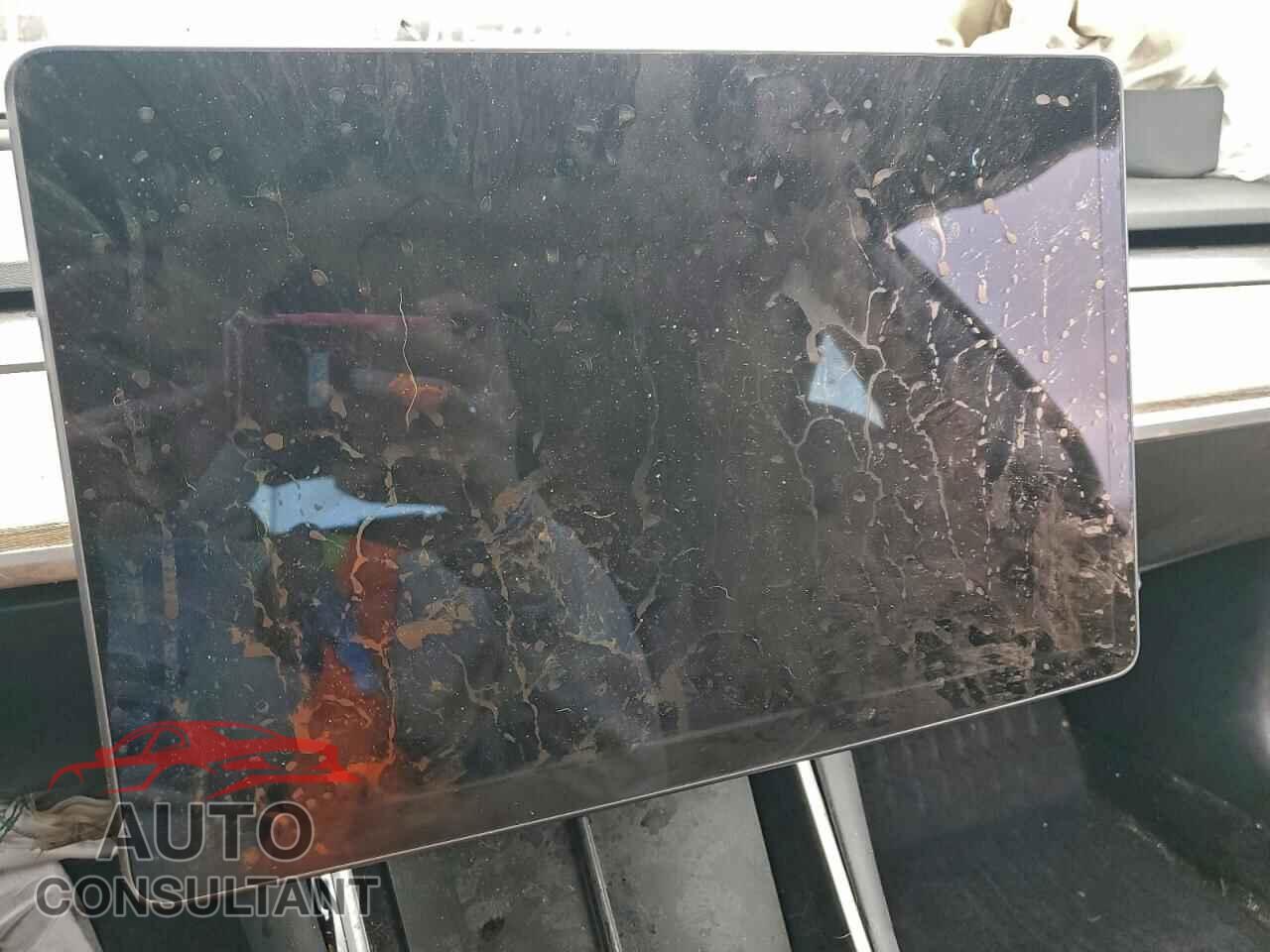 TESLA MODEL 3 2019 - 5YJ3E1EA4KF400945