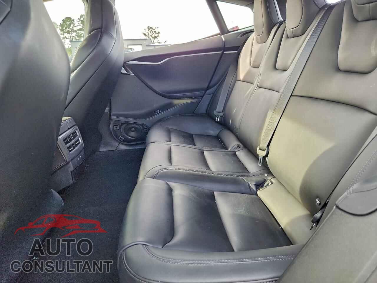 TESLA MODEL S 2018 - 5YJSA1E2XJF256901