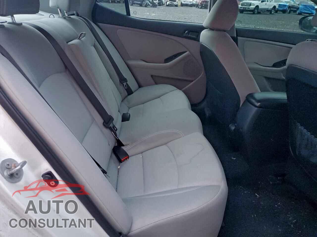 KIA OPTIMA 2013 - KNAGM4A73D5376462