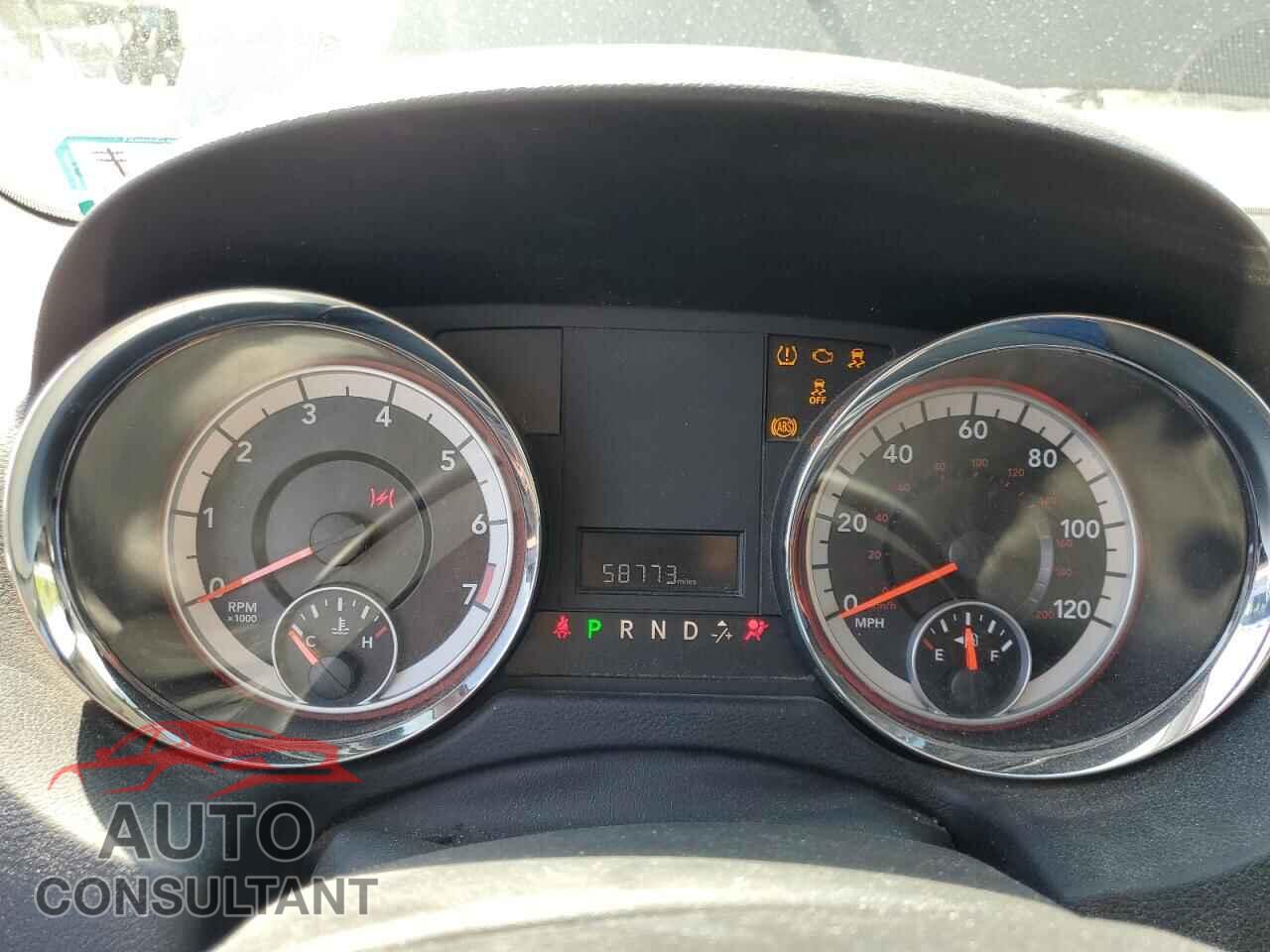 DODGE CARAVAN 2011 - 2D4RN3DG2BR621561