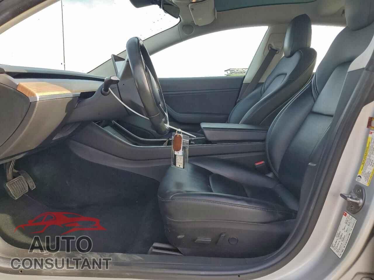 TESLA MODEL 3 2018 - 5YJ3E1EA2JF017858