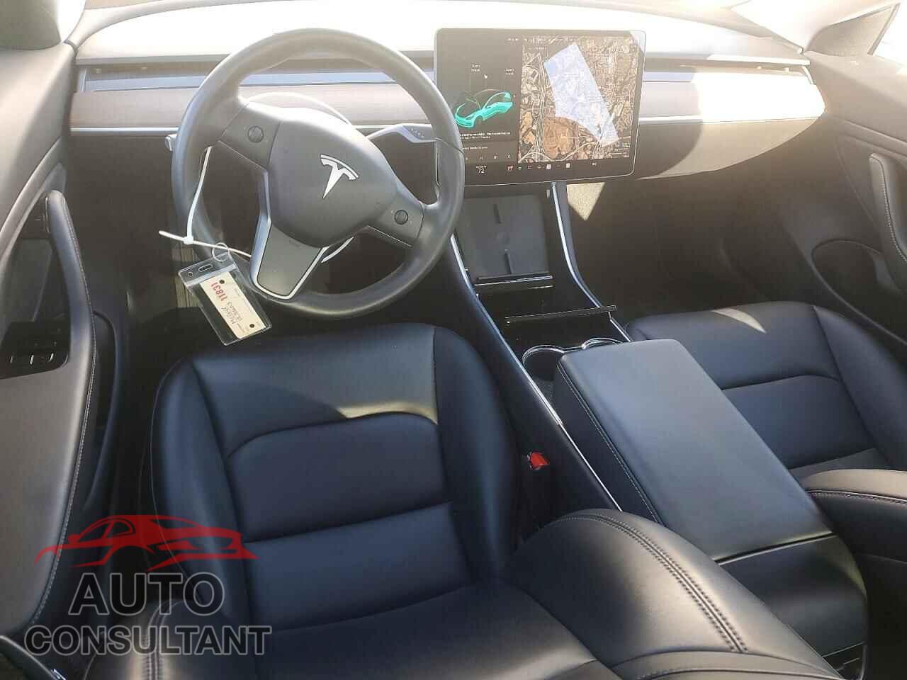 TESLA MODEL 3 2019 - 5YJ3E1EB7KF452899