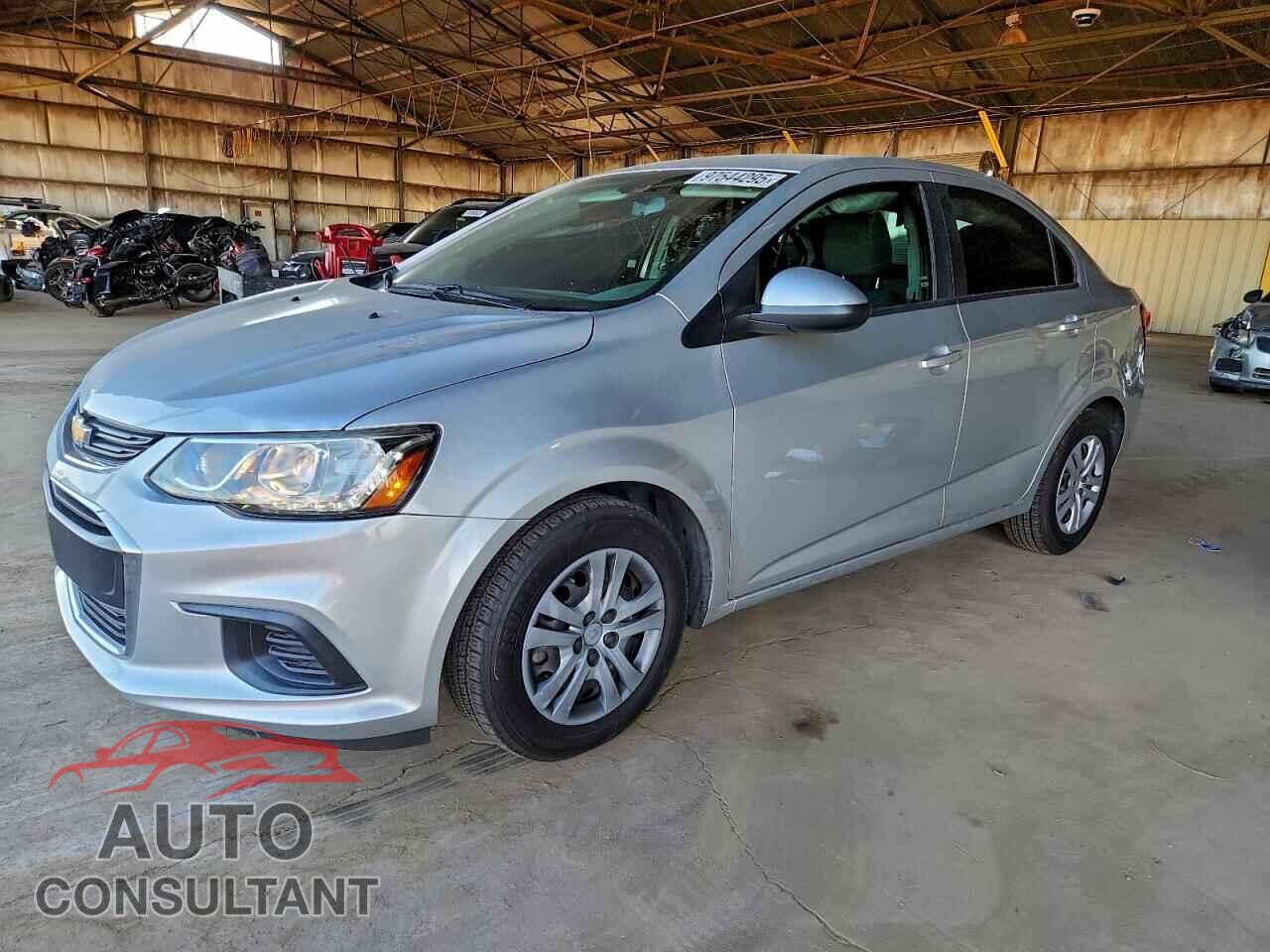 CHEVROLET SONIC 2019 - 1G1JB5SB4K4133326
