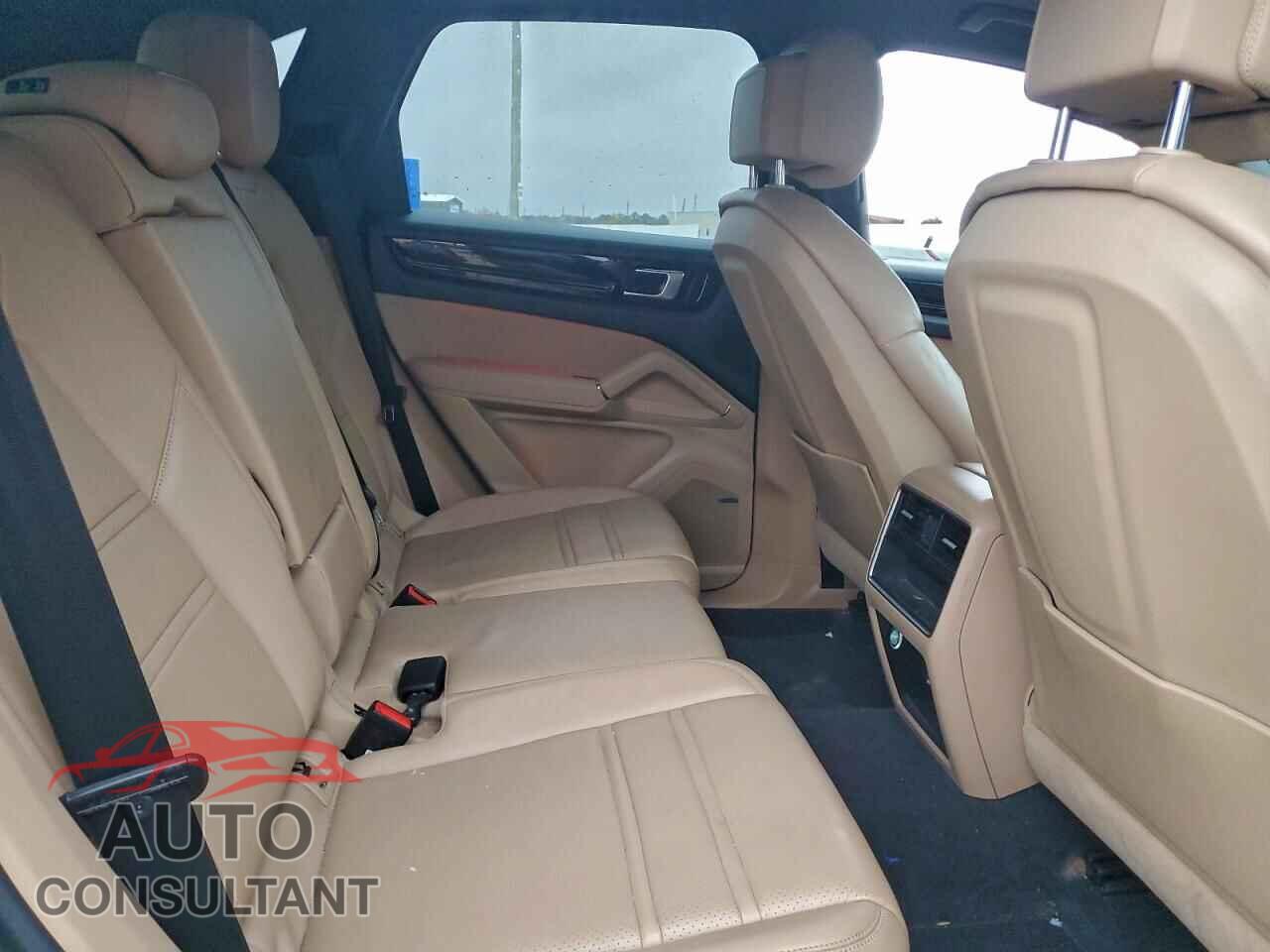 PORSCHE CAYENNE 2019 - WP1AA2AY1KDA04411