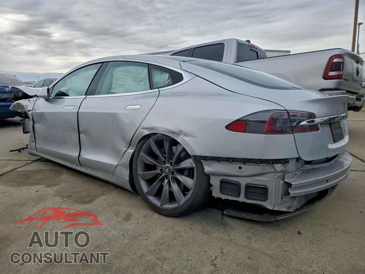 TESLA MODEL S 2016 - 5YJSA1E26GF150714