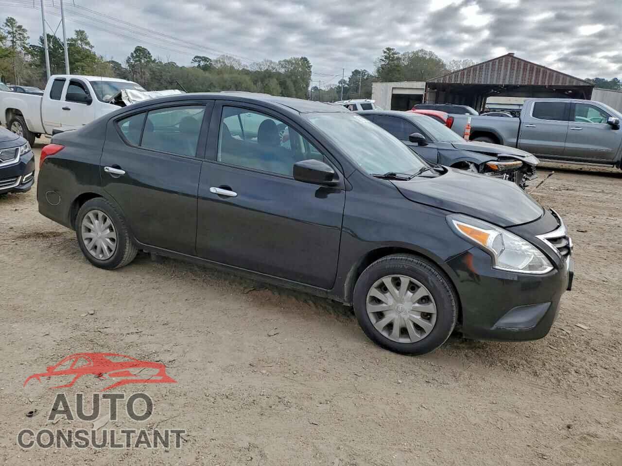 NISSAN VERSA 2017 - 3N1CN7AP3HL884651