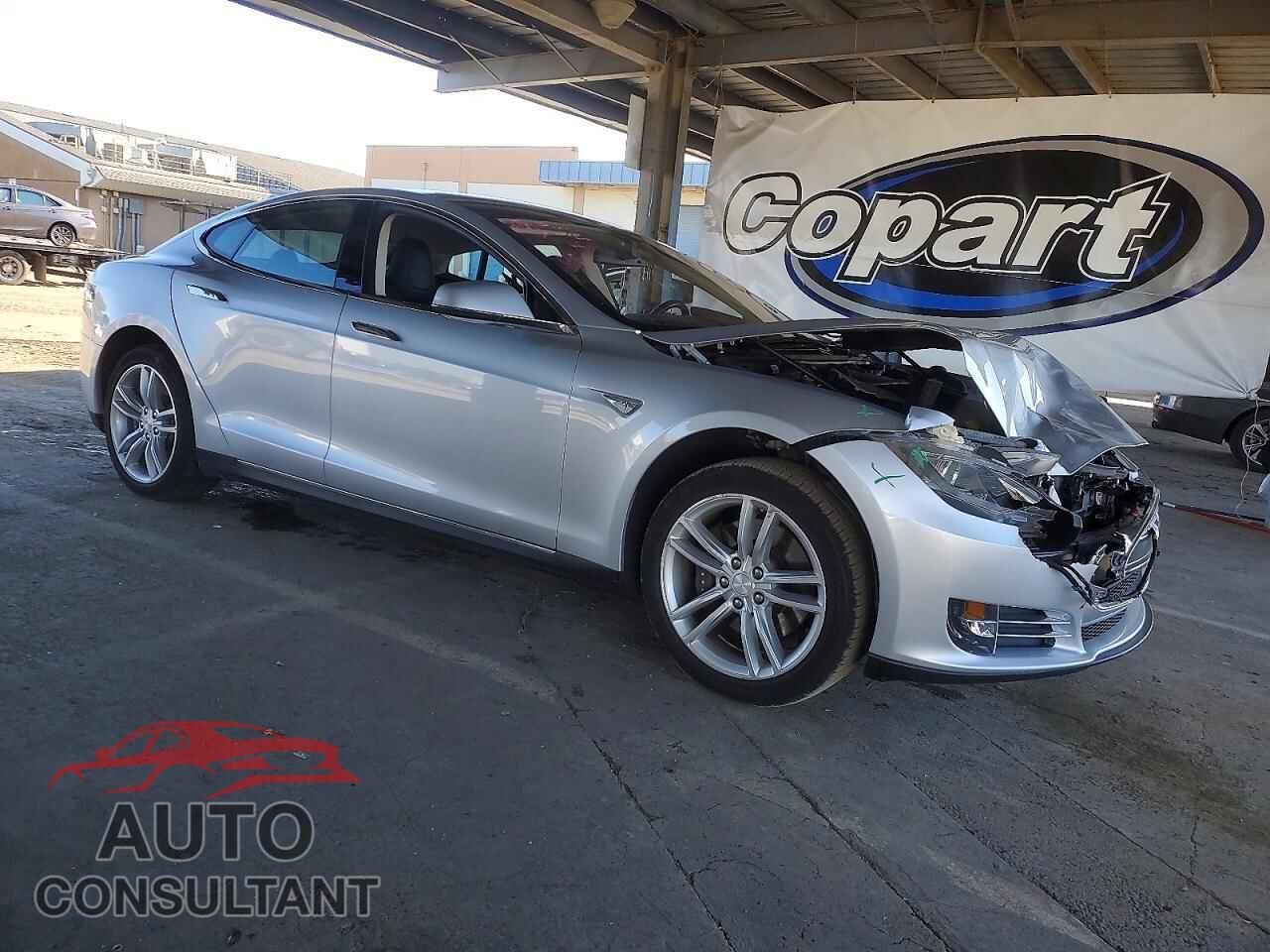 TESLA MODEL S 2013 - 5YJSA1CG3DFP18086