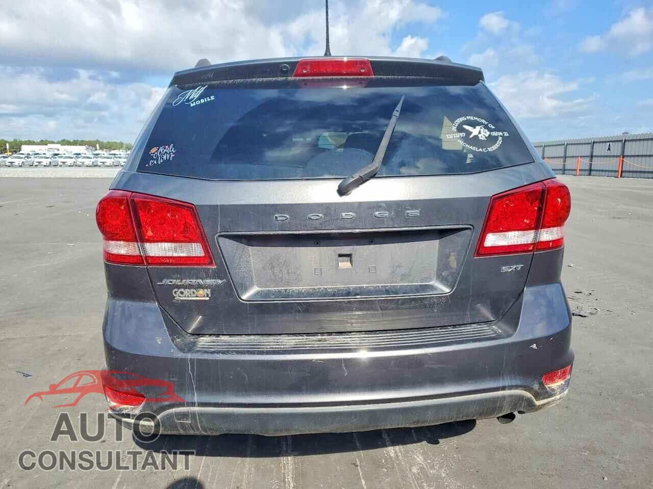 DODGE JOURNEY 2017 - 3C4PDCBB8HT695555